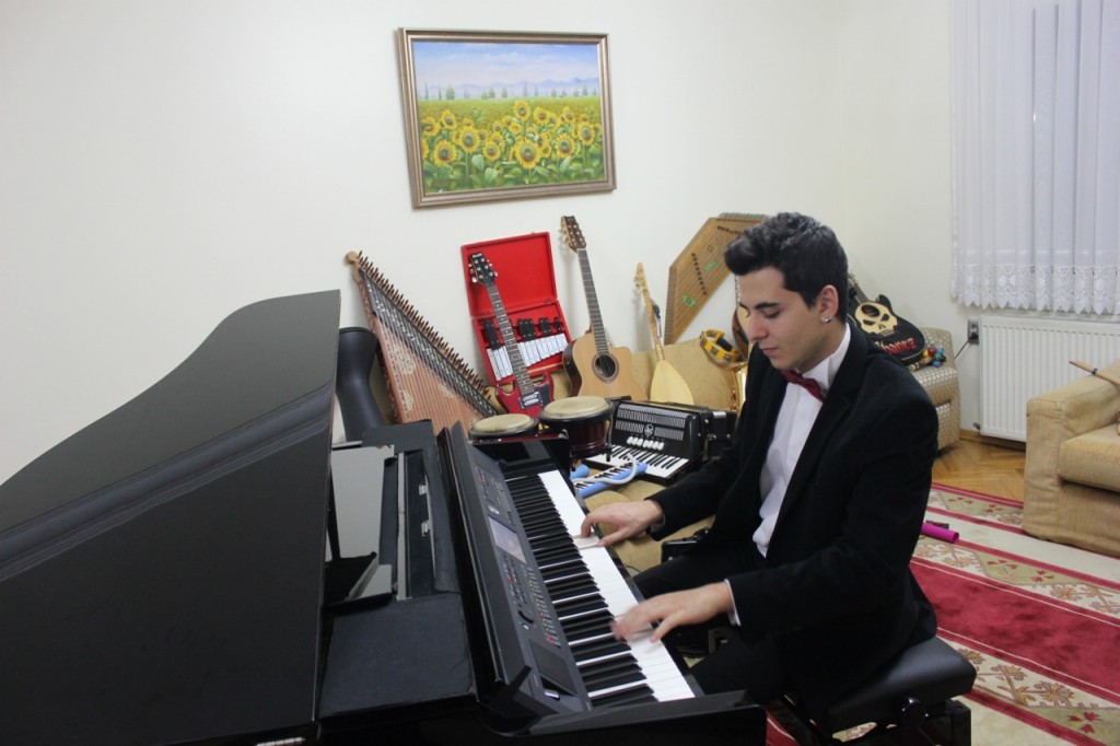 Piyanist Güneş Yakartepe Piyano İTÜ İstanbul Teknik Üniversite Üniversitesi Konser Konservatuvarı Beste